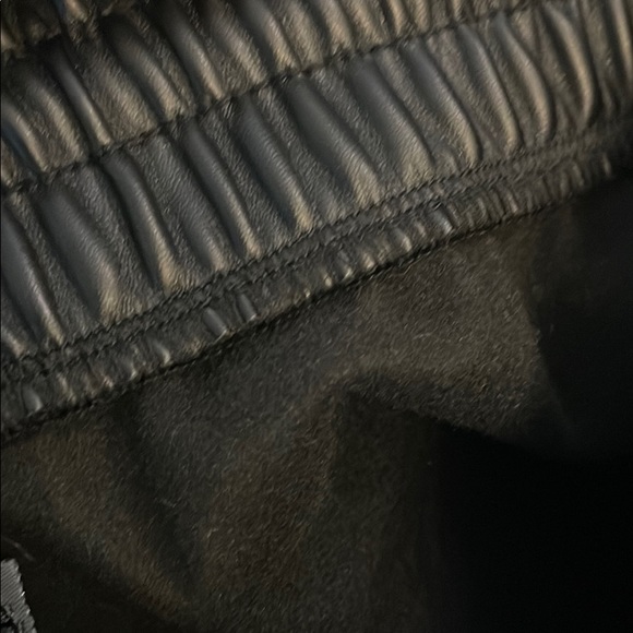 LEATHER JOGGERS 😍👖 - Picture 4 of 4